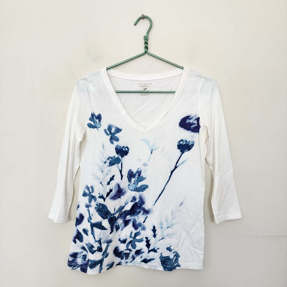 Talbots Super-Soft Tee Womens XS White Blue Floral Pima Cotton V-Neck 3/4 Sleeve